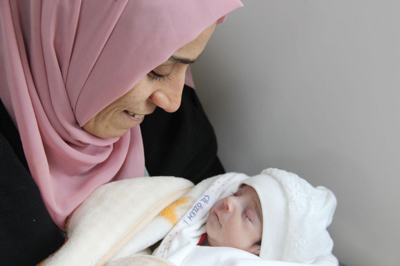 Yemek borusu tıkalı doğan bebek sağlığına kavuştu Yemek borusu tıkalı doğan bebek sağlığına kavuştu